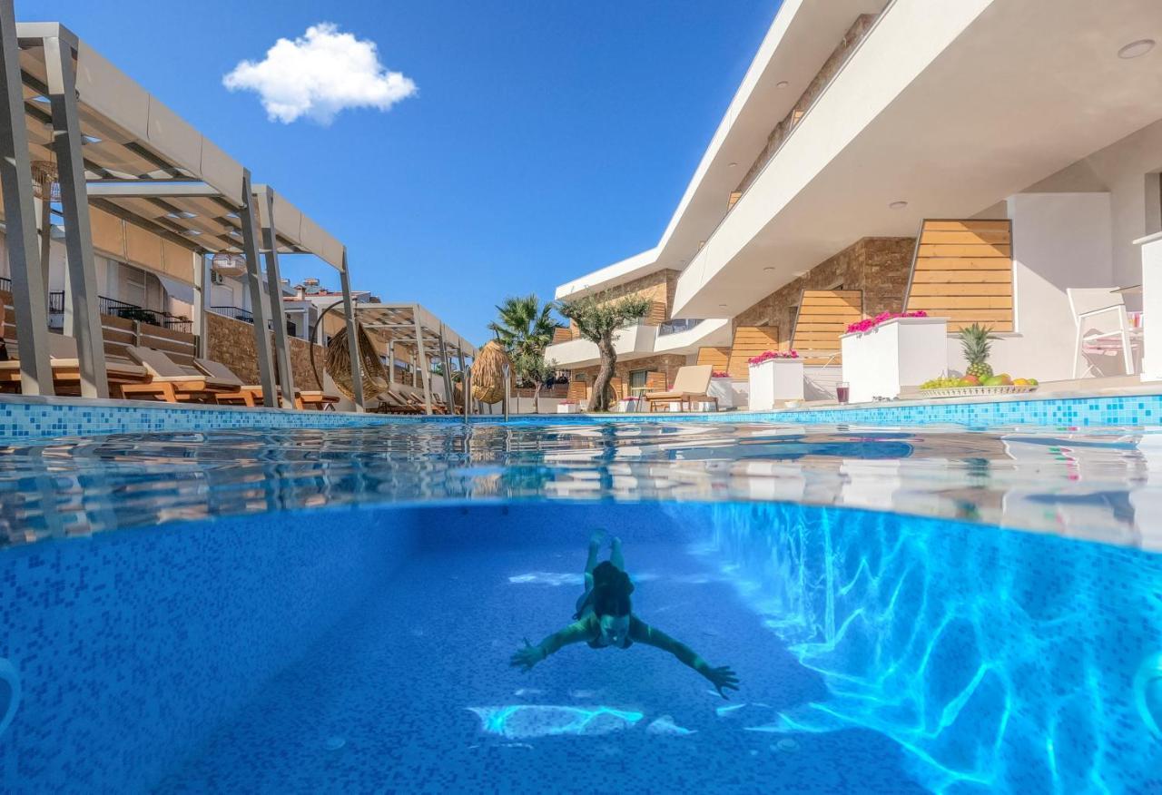 Imagine Luxury Suites Нікіті Екстер'єр фото