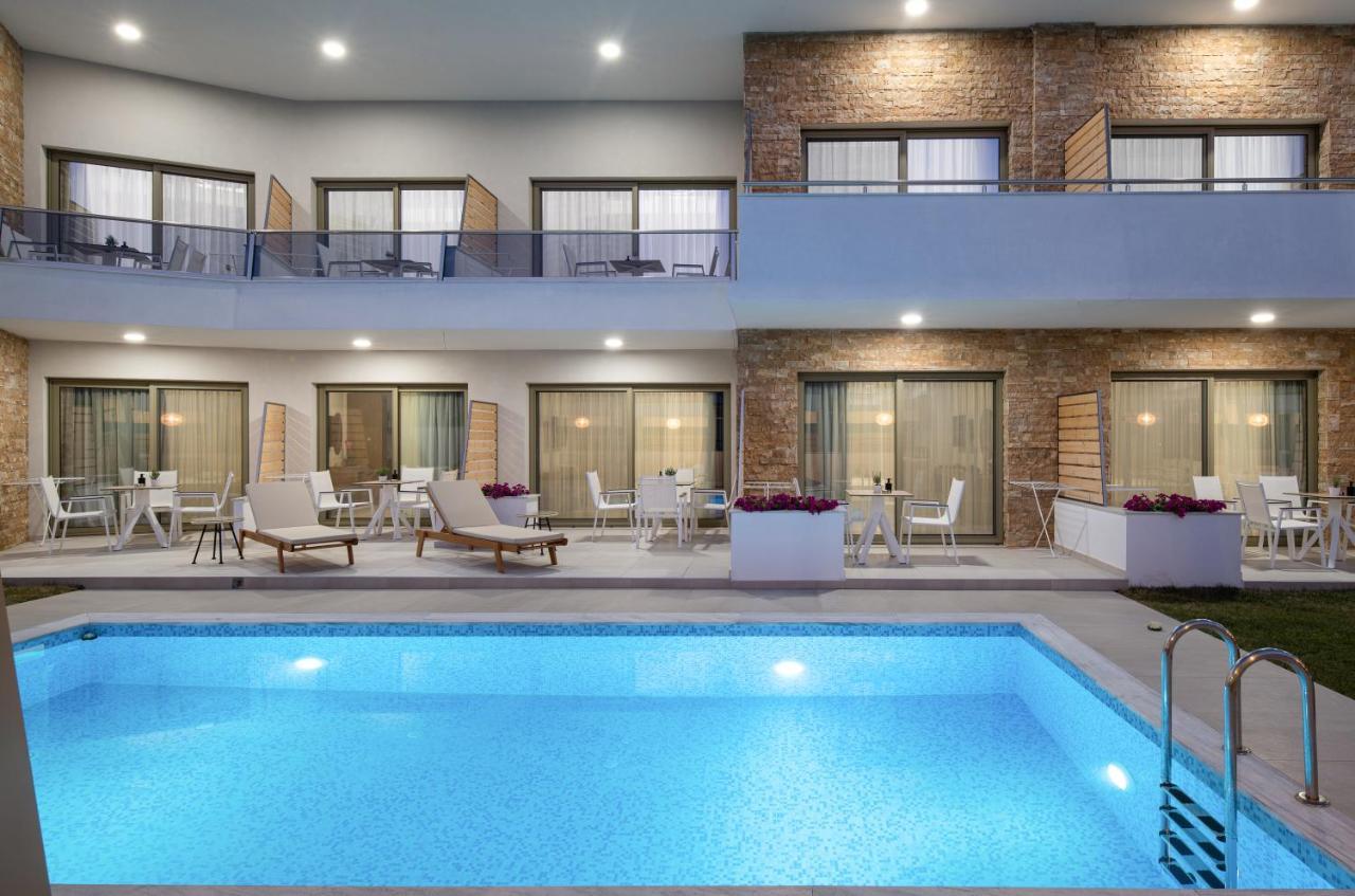 Imagine Luxury Suites Нікіті Екстер'єр фото
