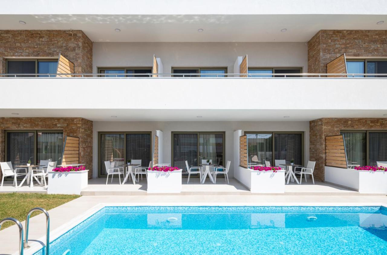 Imagine Luxury Suites Нікіті Екстер'єр фото