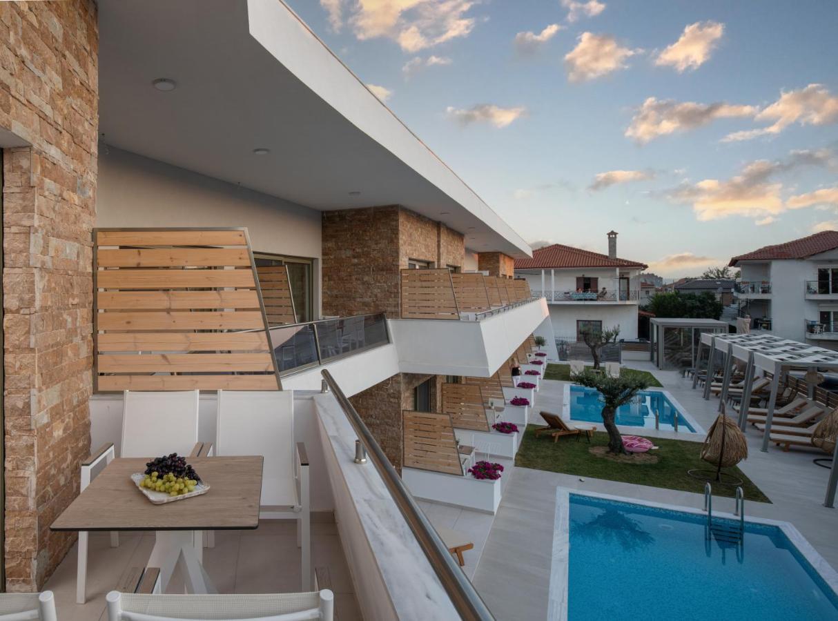 Imagine Luxury Suites Нікіті Екстер'єр фото