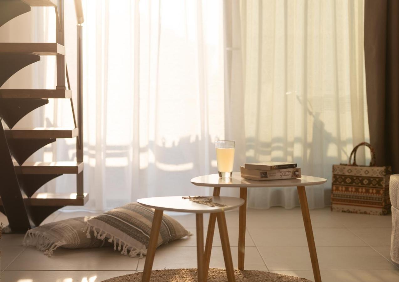 Imagine Luxury Suites Нікіті Екстер'єр фото