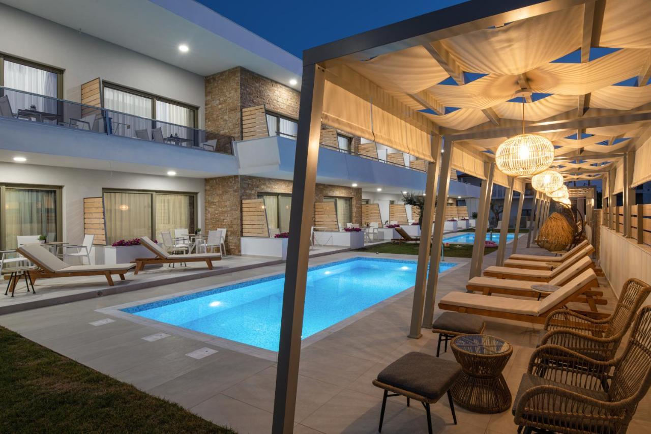 Imagine Luxury Suites Нікіті Екстер'єр фото