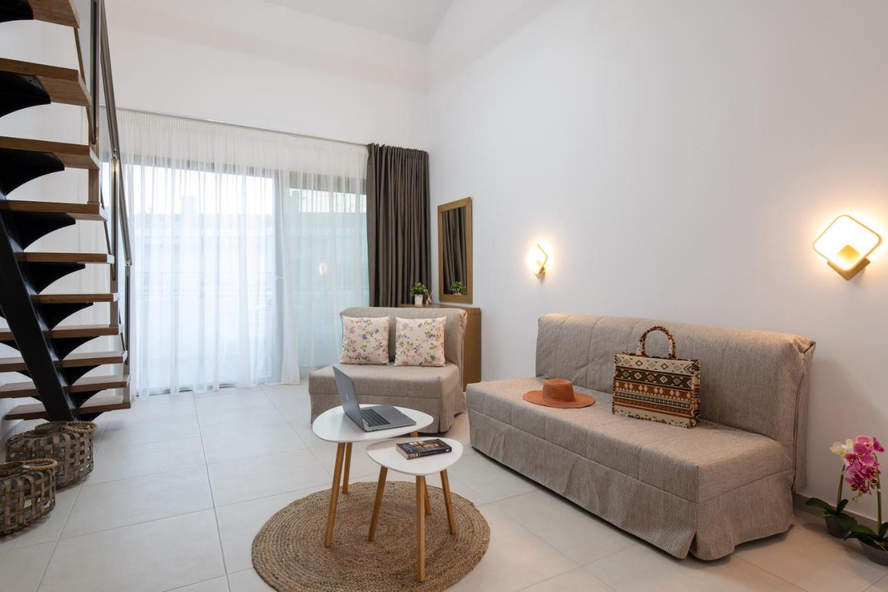 Imagine Luxury Suites Нікіті Екстер'єр фото